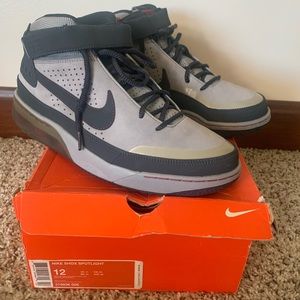 Nike Shox Spotlight NEW IN BOX